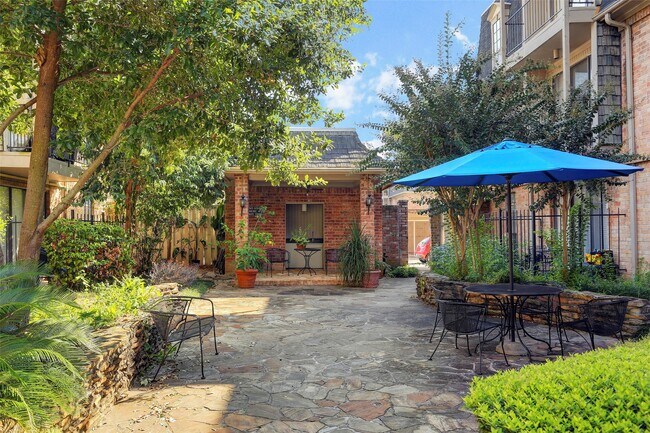Building Photo - 2400 N Braeswood Blvd
