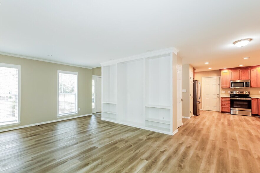 Building Photo - 8313 Poplar Grove Cir