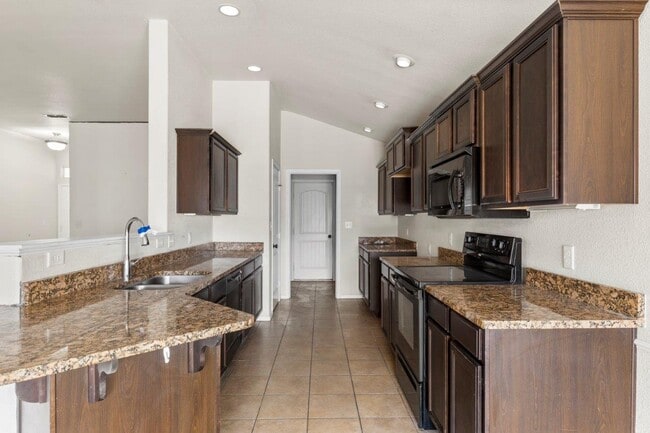 Building Photo - 3212 Oriental Ave