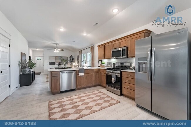 Building Photo - Beautiful 4-Bedroom Home in Siloam Springs