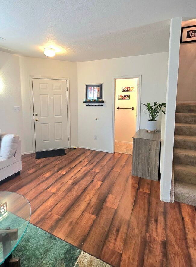 Building Photo - 3 Bedroom Home in Ridgeview at Stetson Hills