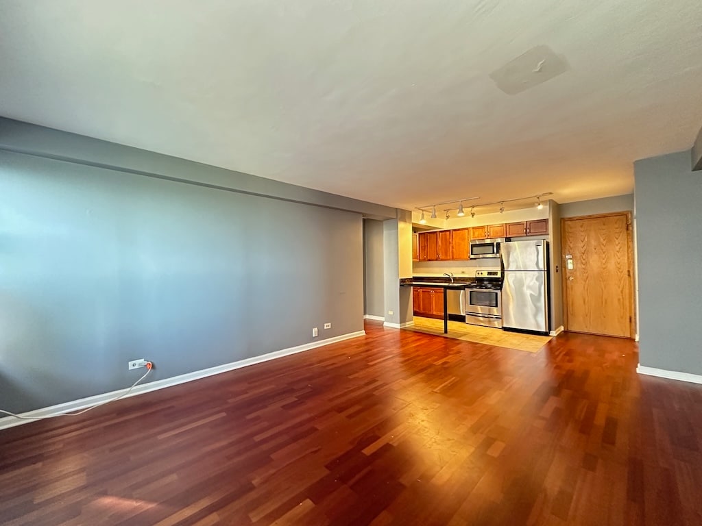 Building Photo - 4180 N Marine Dr