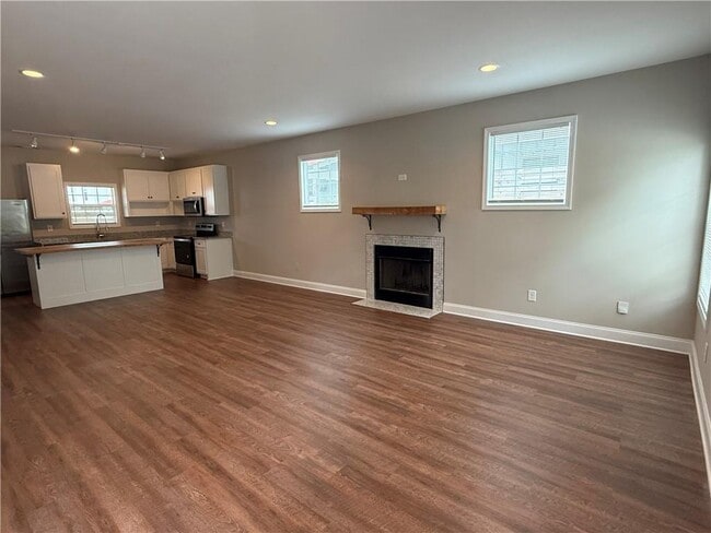 Building Photo - 13 Liberty Highland Dr