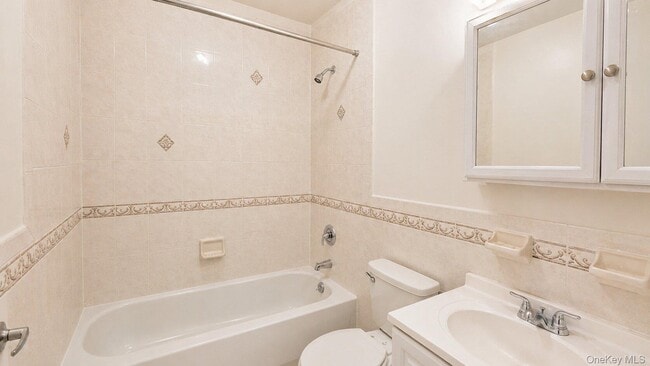 Building Photo - 3-34 Beach 87th St