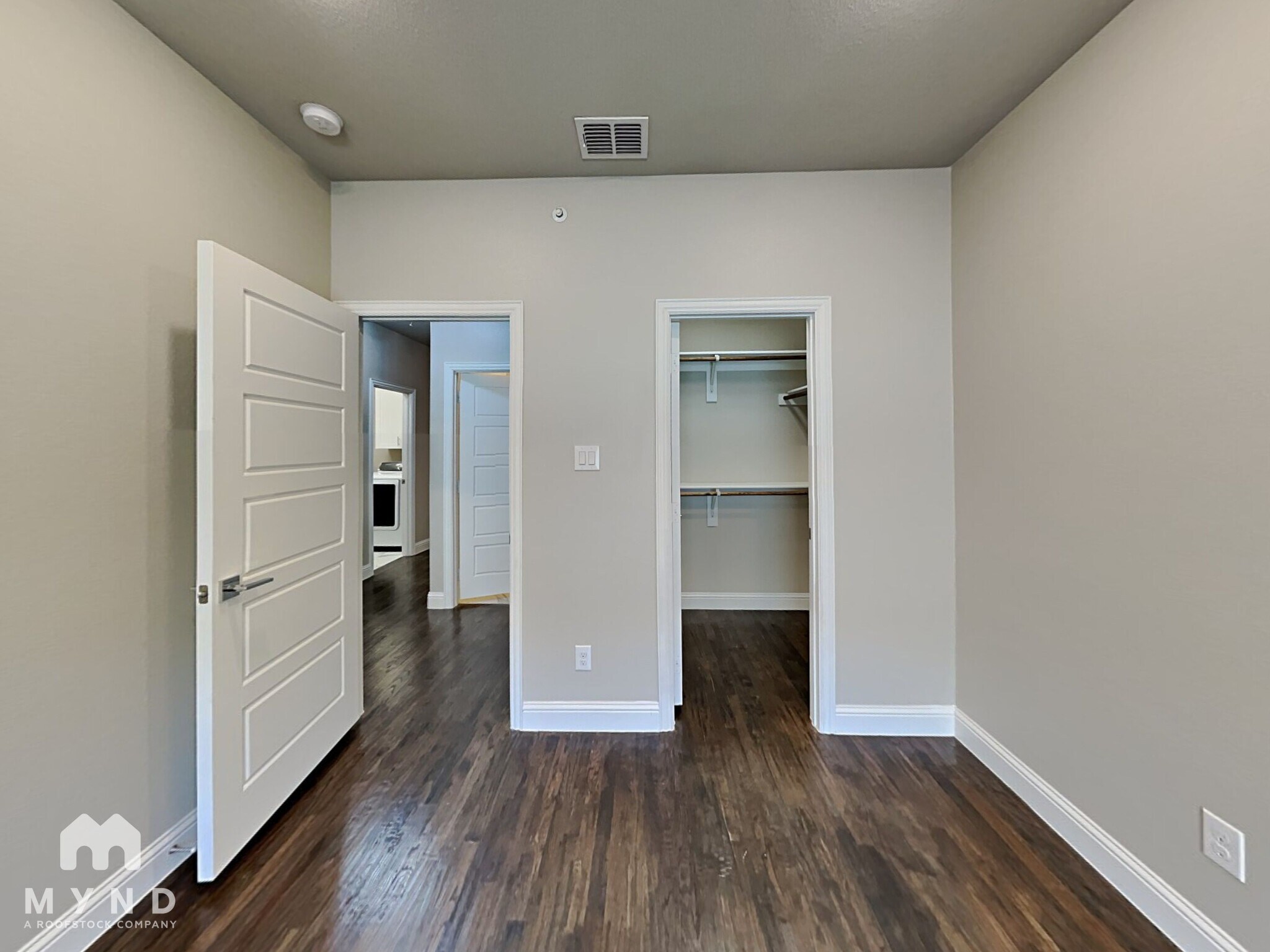 Building Photo - 2805 Lindale Dr