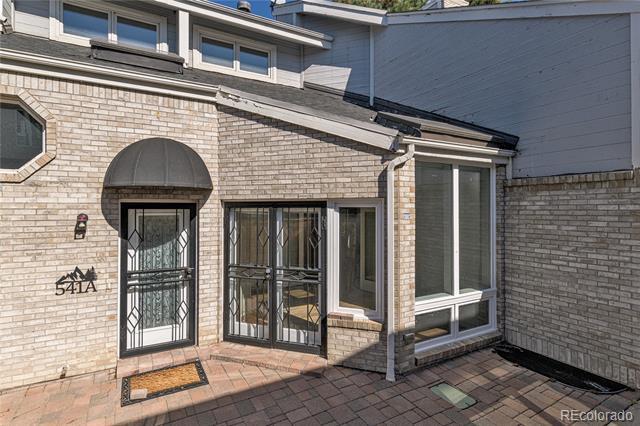 Building Photo - 541 Monroe St