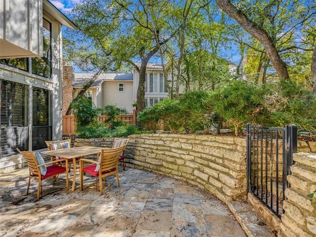 Building Photo - 8347 Summerwood Dr