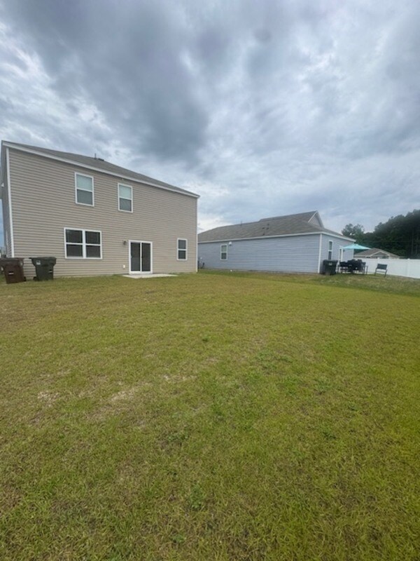 Building Photo - 204 Wild Strawberry Ln