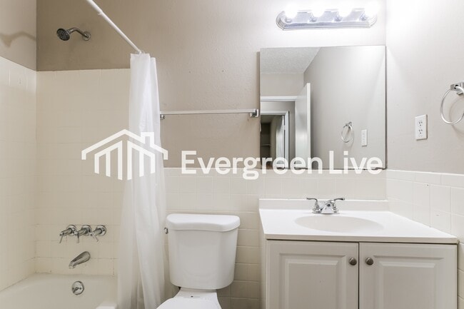 Building Photo - 1844 Battlefield Dr