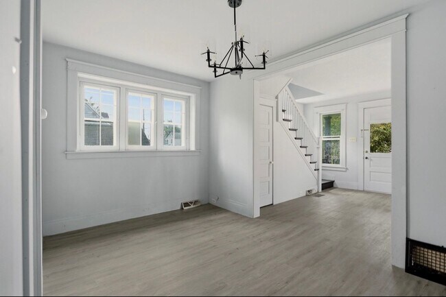 Building Photo - Updated 3BR Home – Renovated Kitchen & Detached Garage