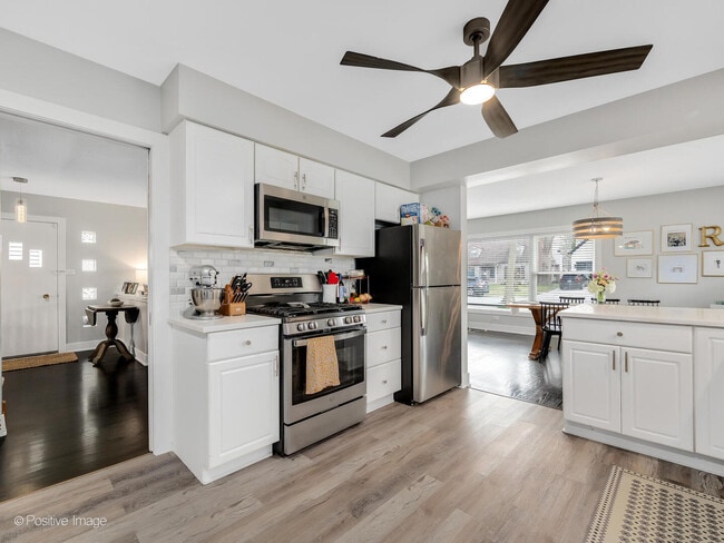 Building Photo - 822 N Waiola Ave