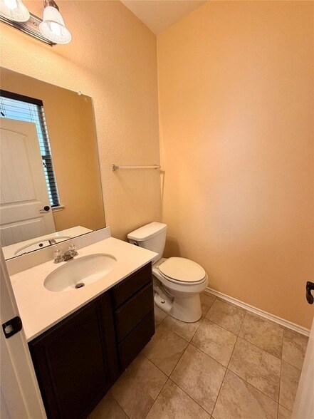 Building Photo - 1112 Strickling Dr