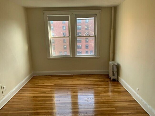 Building Photo - No Brokers fee, No Security Deposit, heat, Hot Water Included, Elevator, Laundry. Steps from the T