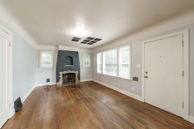 Building Photo - Rushbanks