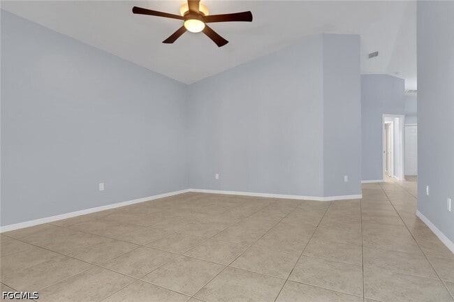 Building Photo - 5013 SW 16th Pl