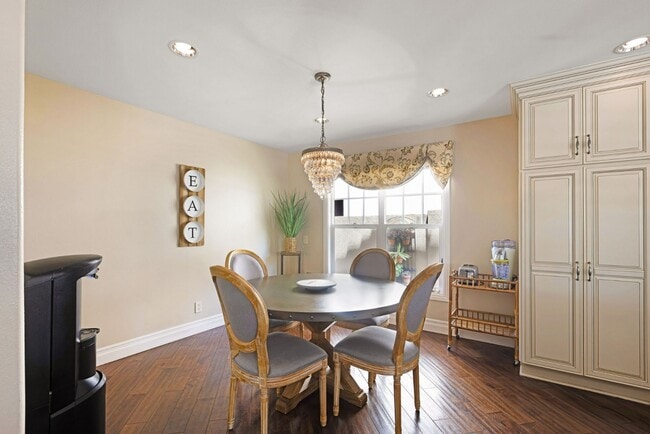 Building Photo - Modern Luxury in Cypress – 4BR Home with H...