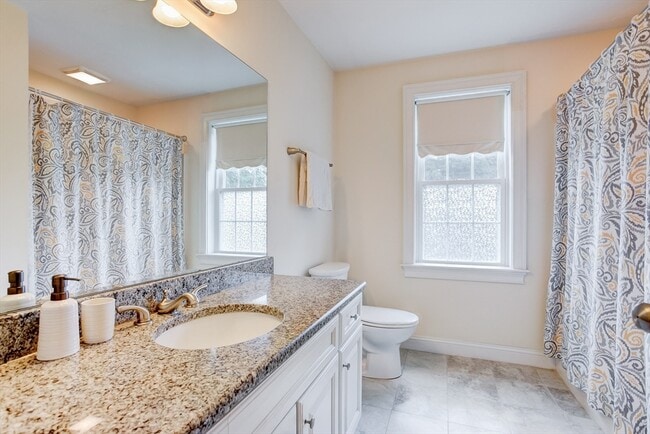 Building Photo - 3 Hawthorne St