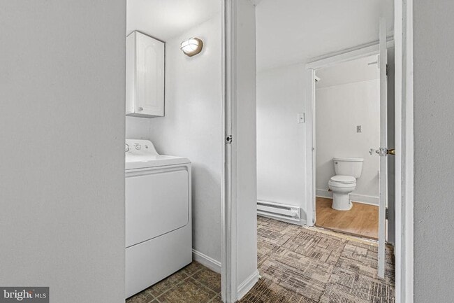 Building Photo - 1915 Rettman Ln