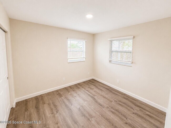Building Photo - 103 Lagrange Ave