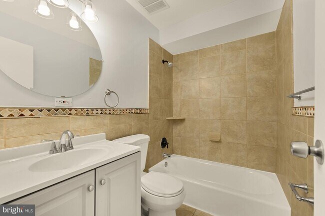 Building Photo - 5614 Bismach Dr