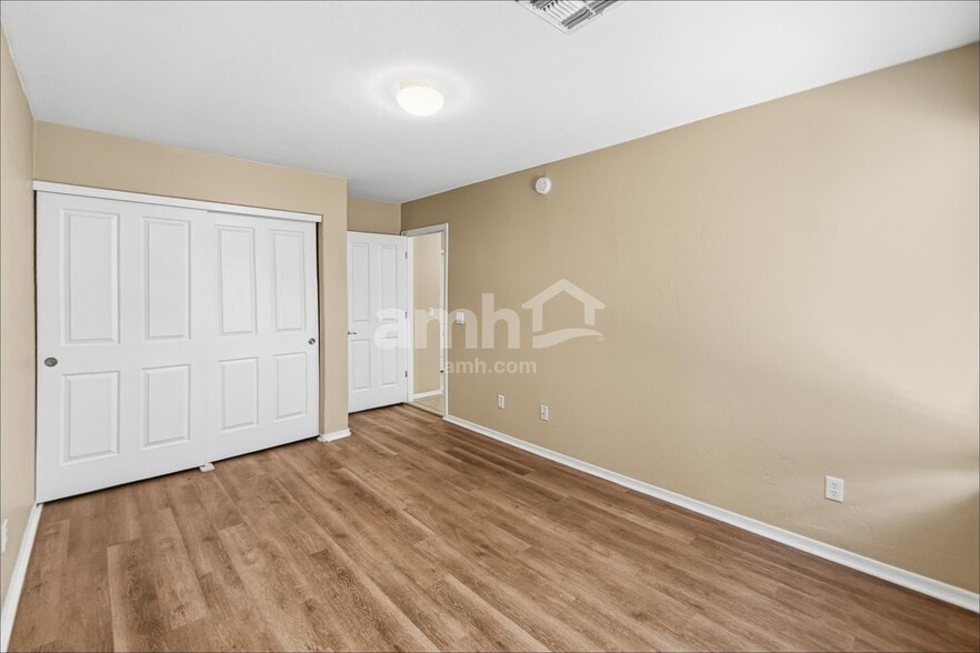 Building Photo - 10808 S Alley Mountain Dr