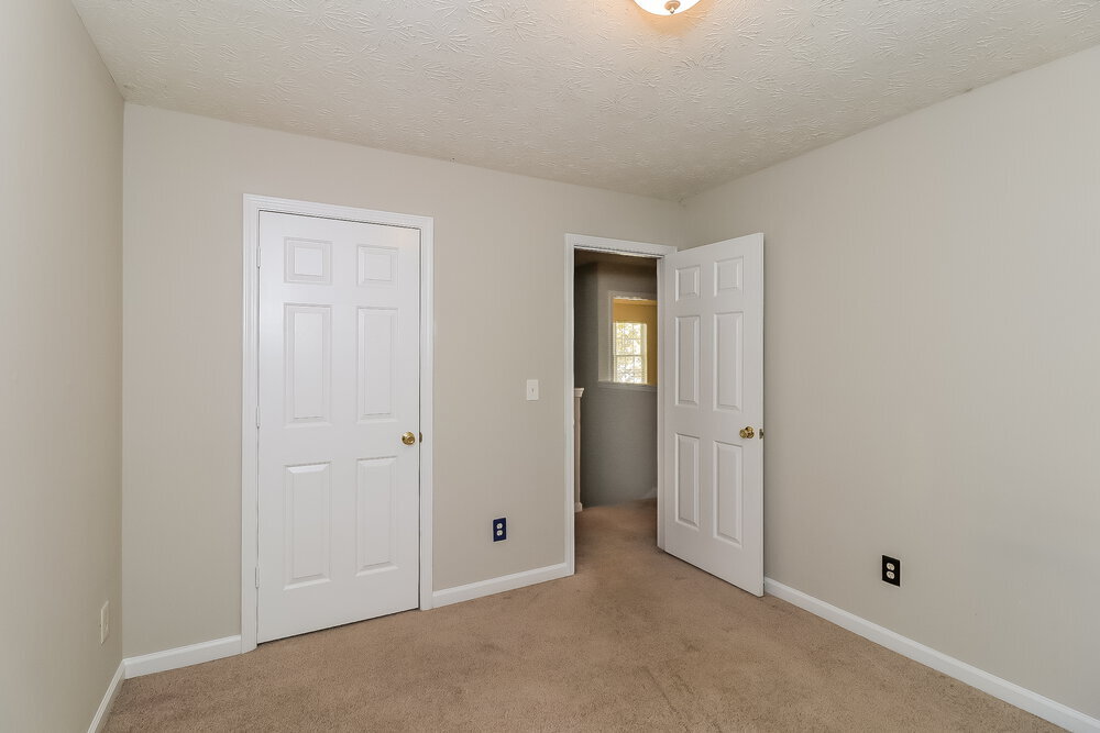 Building Photo - 86 Springbottom Dr SE
