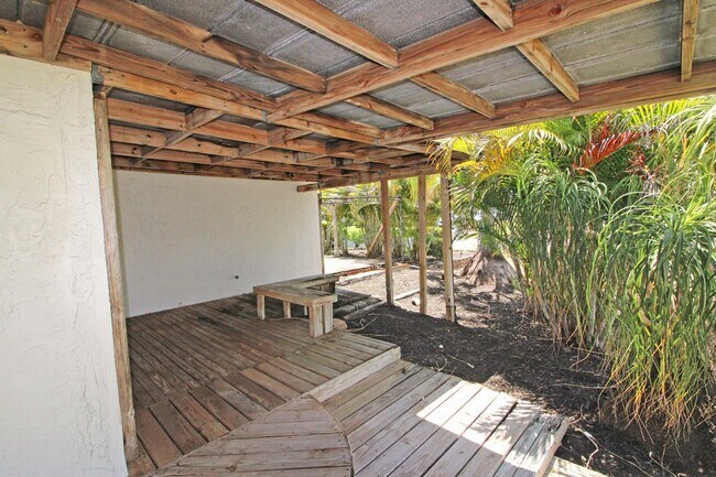 Building Photo - 420 Mt Vernon Dr