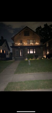 Building Photo - 550 Rose Hill Ave