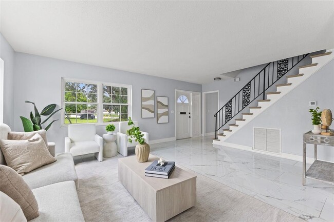 Building Photo - 4000 14th Way NE