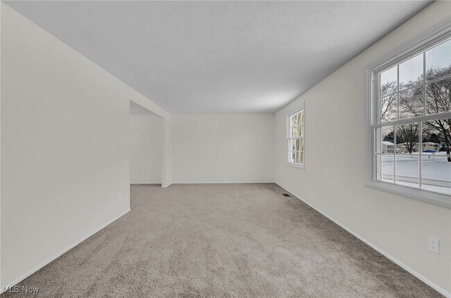 Building Photo - 5601 Sunset Dr