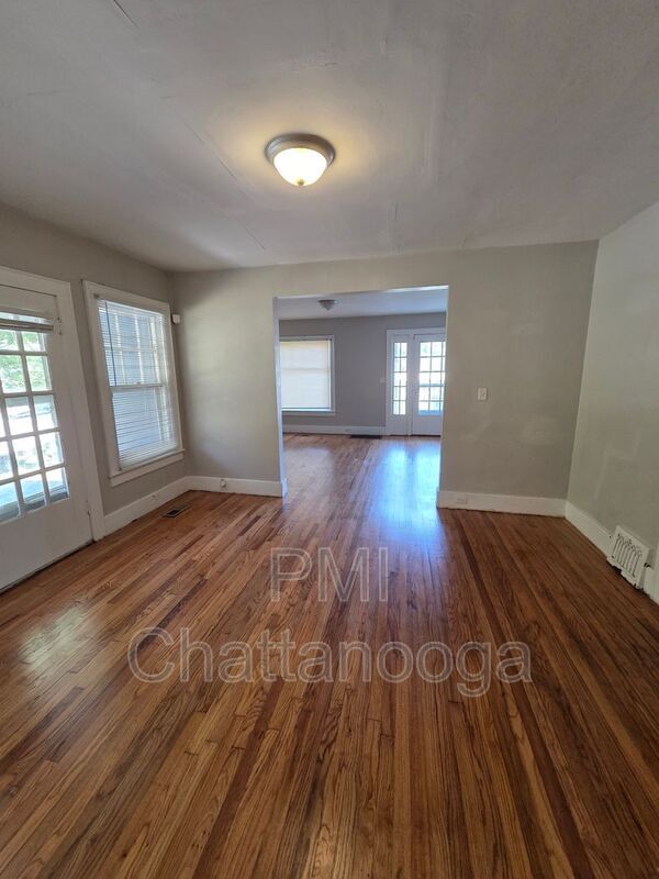 Building Photo - 101 Kingwood Dr