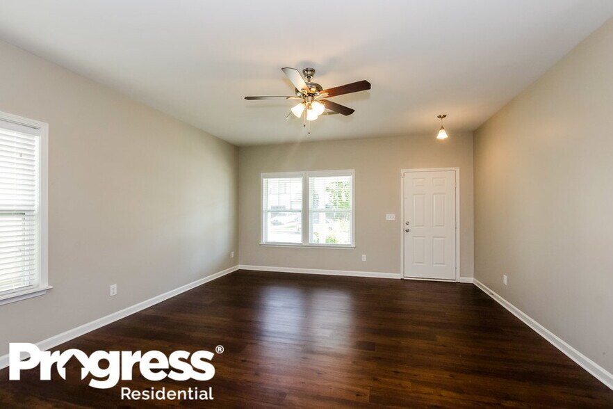 Building Photo - 9711 Cayenne Dr