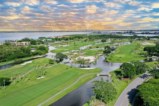 Building Photo - 575 Sanctuary Dr