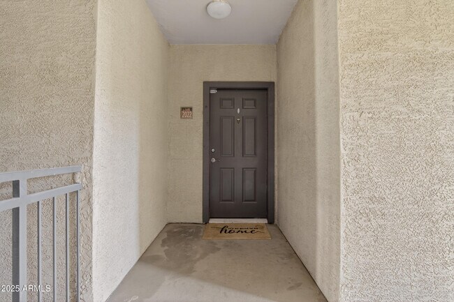 Building Photo - 5401 E Van Buren St