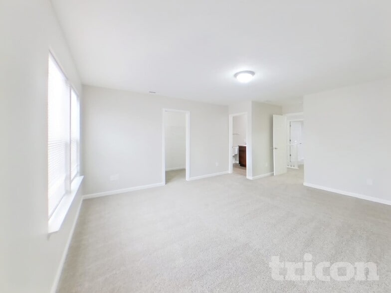 Building Photo - 9622 W Quarter Moon Dr