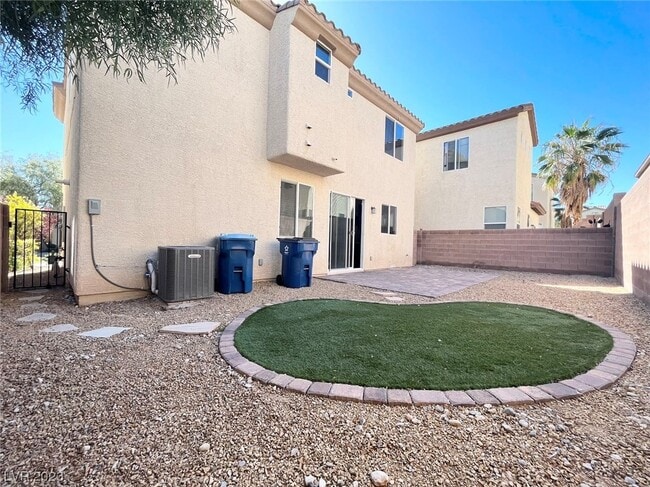 Building Photo - 8520 Orly Ave