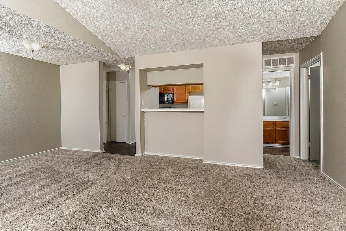 Building Photo - 9971 Quail Blvd