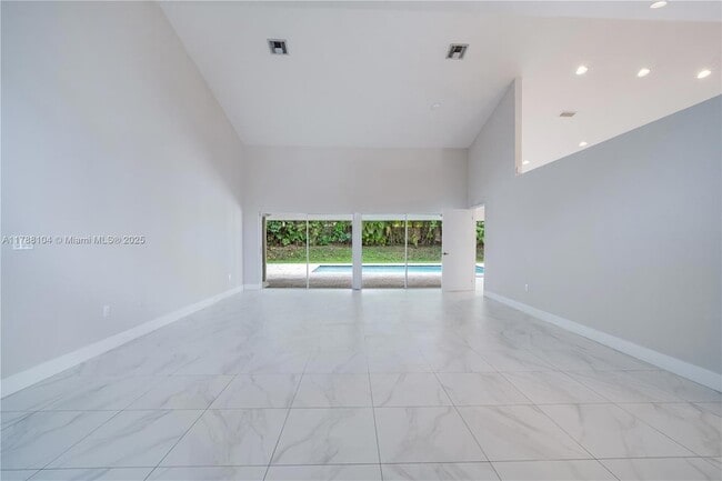 Building Photo - 9818 SW 111th Terrace