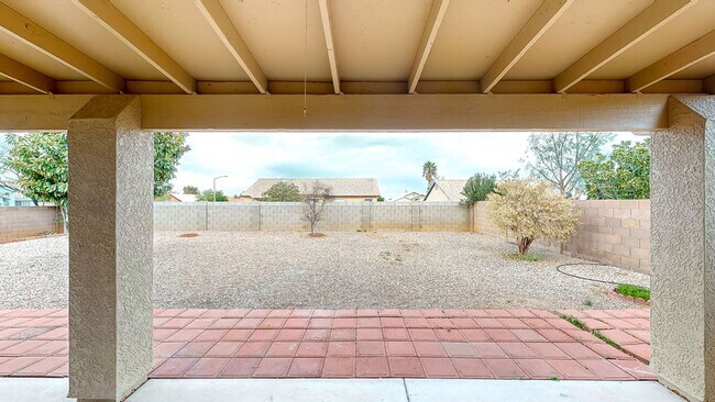 Building Photo - Elegant, Exclusive & Exquisite in this dre...