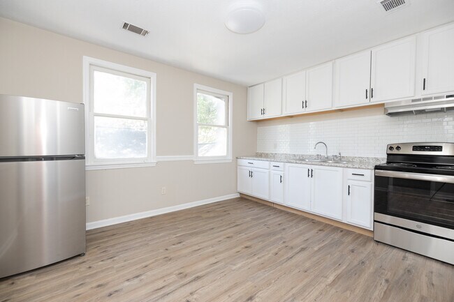 Building Photo - 1300 18th St