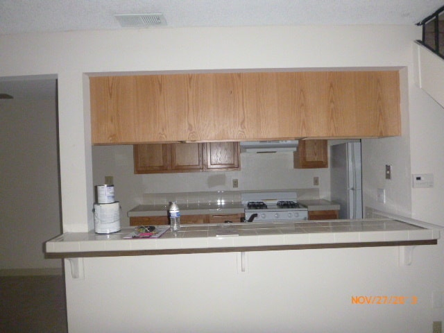 Building Photo - Cute 2 Bedroom