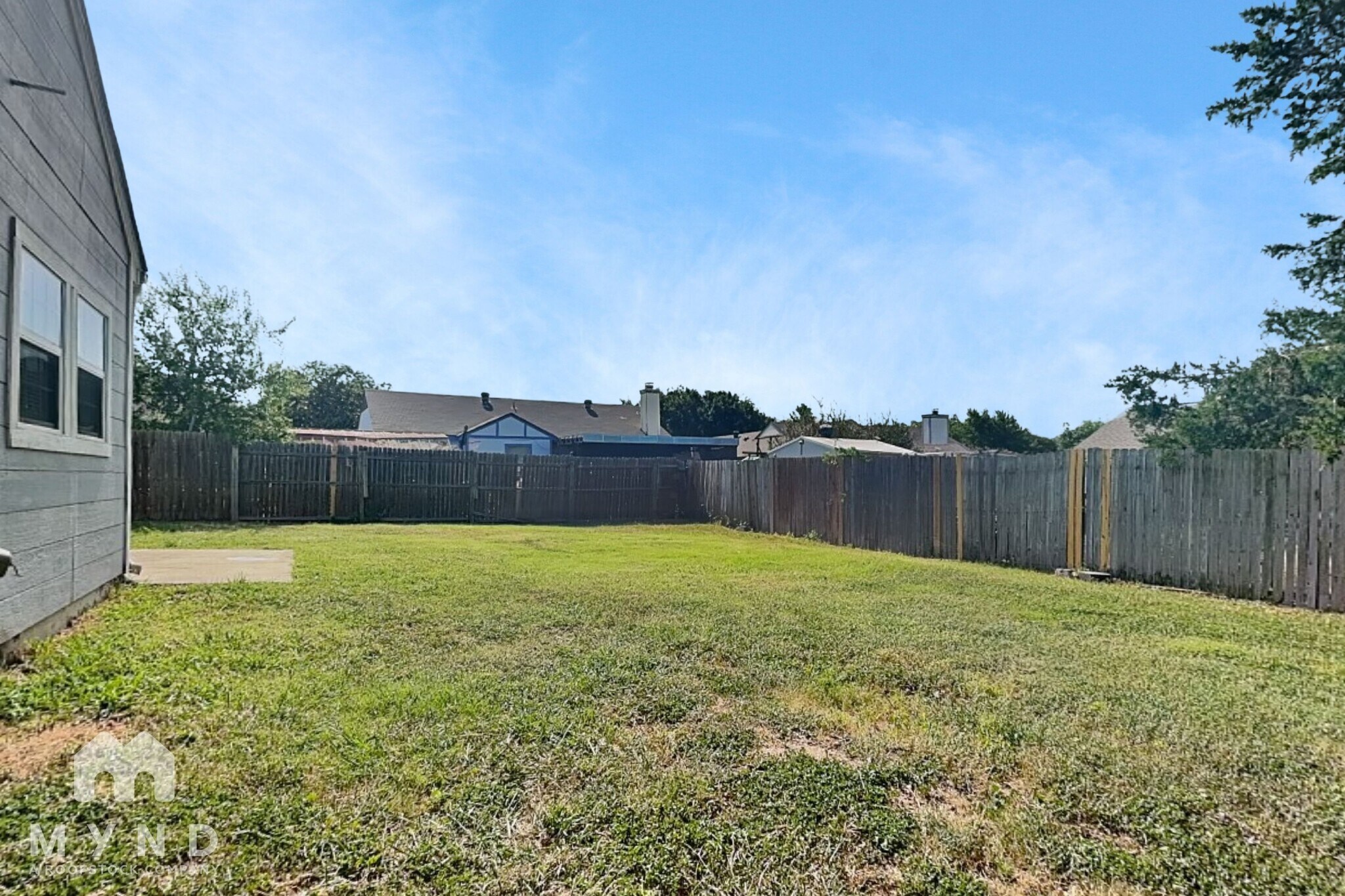 Building Photo - 3732 Farm Field Ln