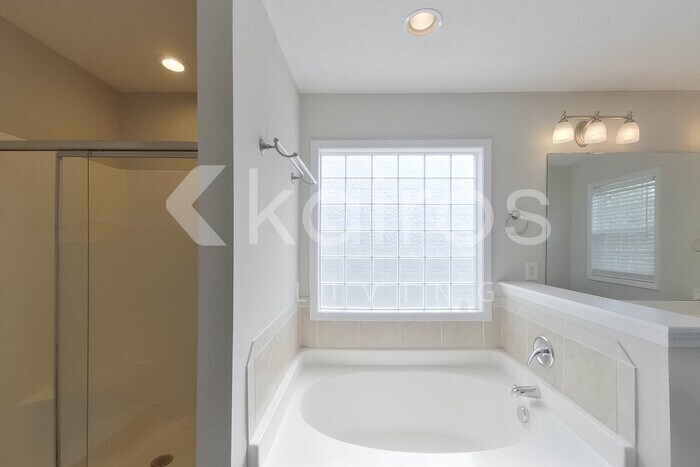 Building Photo - 135 Hillandale Rd