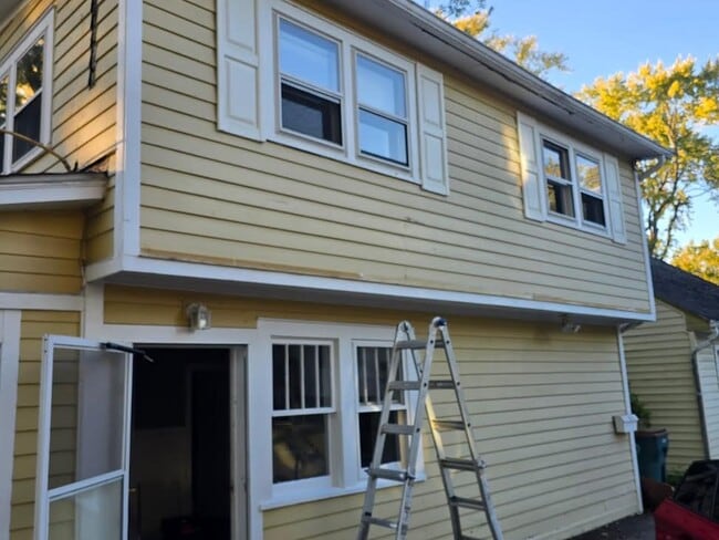 Building Photo - 2-702 Nash Rd