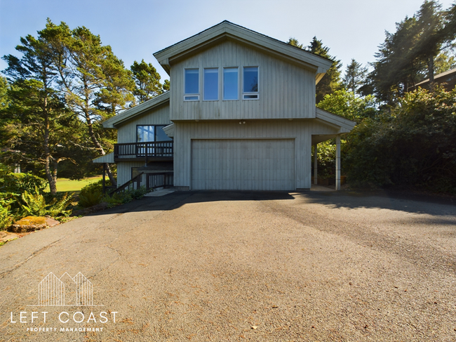 Building Photo - 132 Salishan Dr