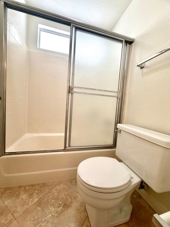 Building Photo - 3 Bedroom spacious home in Irvine (Northwood Glen)