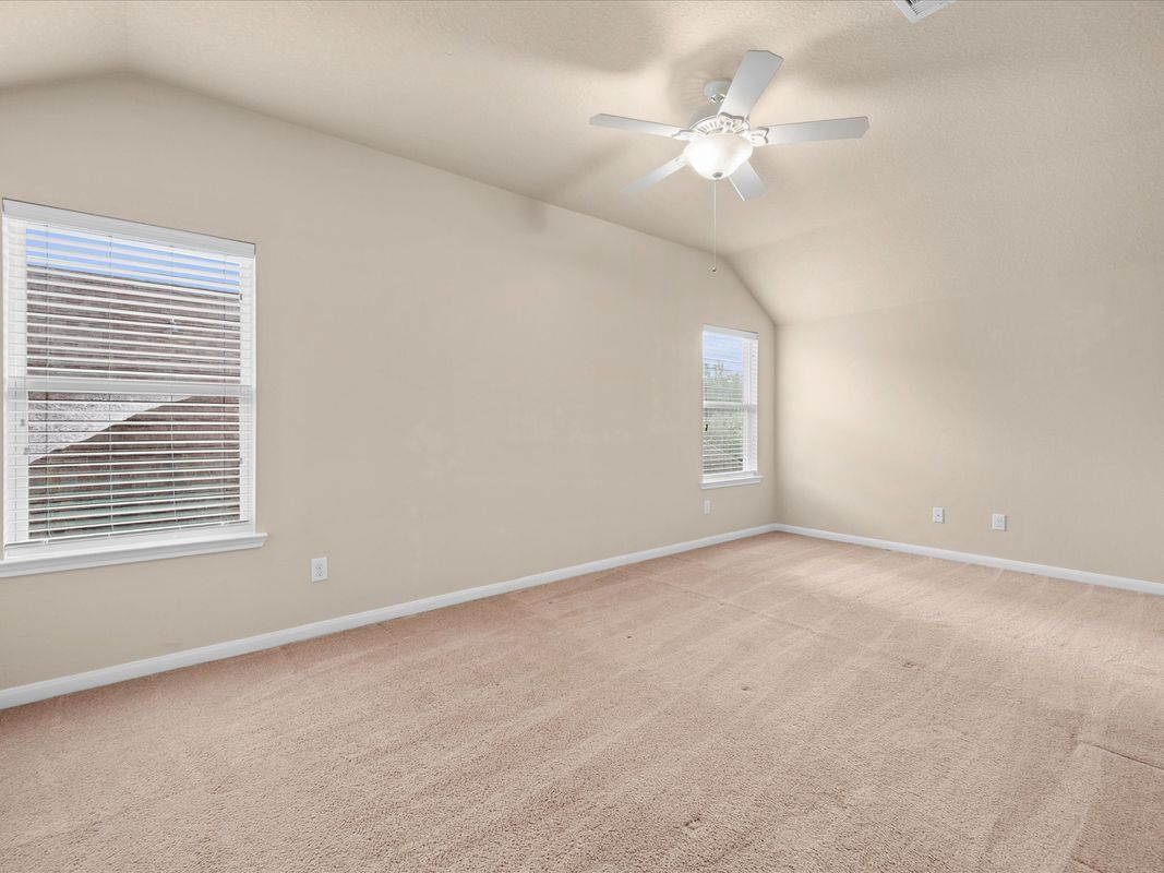 Building Photo - 26 Canterborough Pl