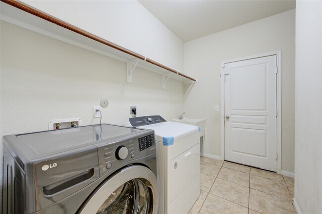Building Photo - 5318 Hickory Harvest Dr