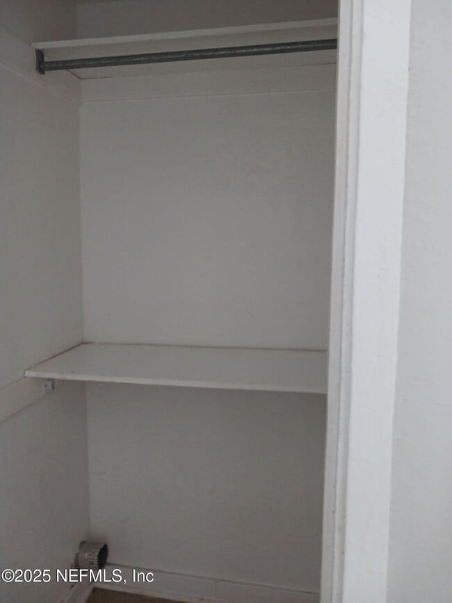 Building Photo - 2102 Brooklyn Rd