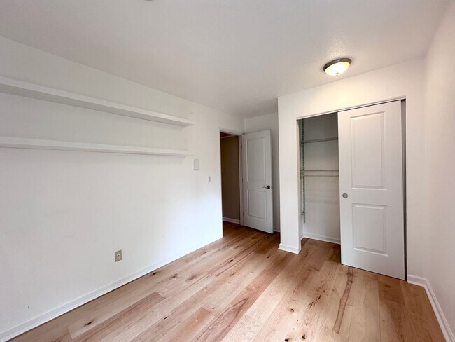 Building Photo - 15938 Quarry Rd